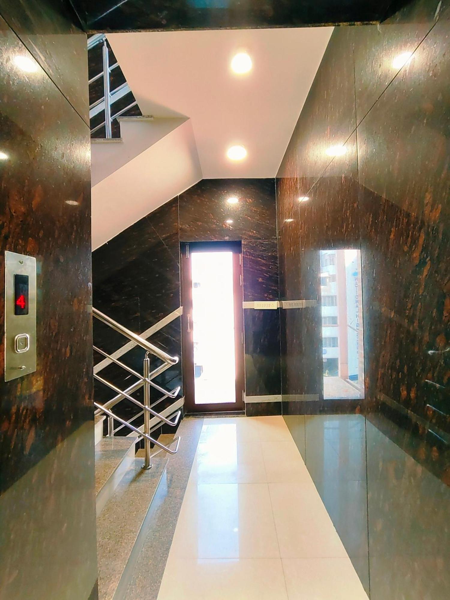 Hotel Steam Калькутта Экстерьер фото