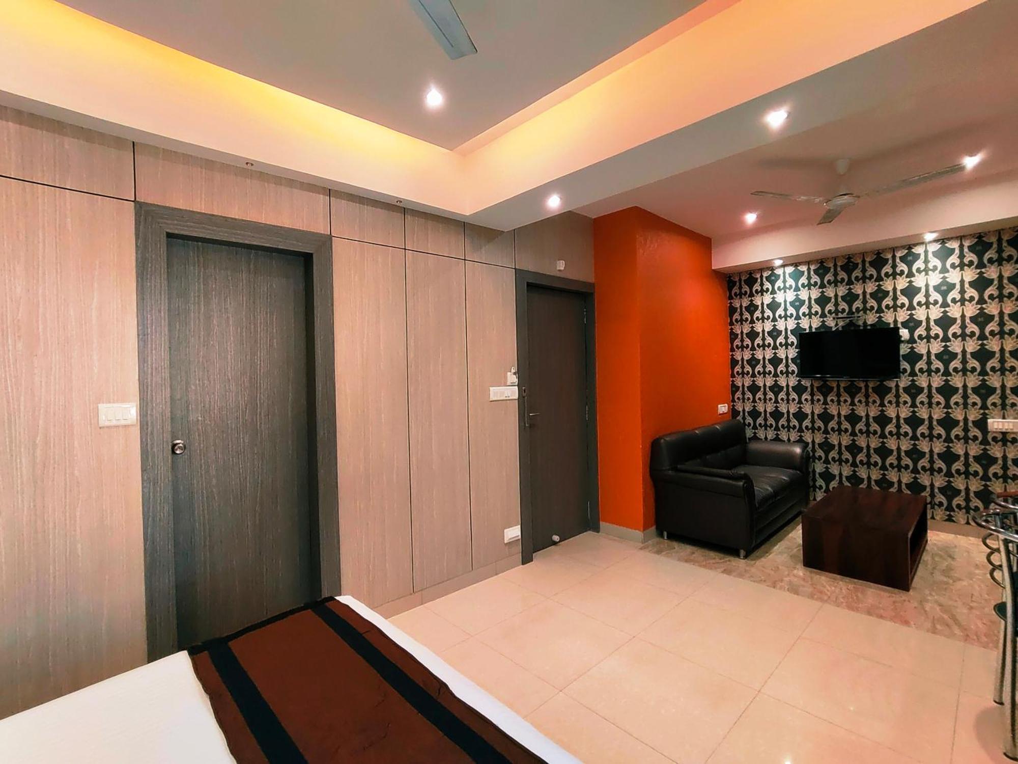 Hotel Steam Калькутта Экстерьер фото